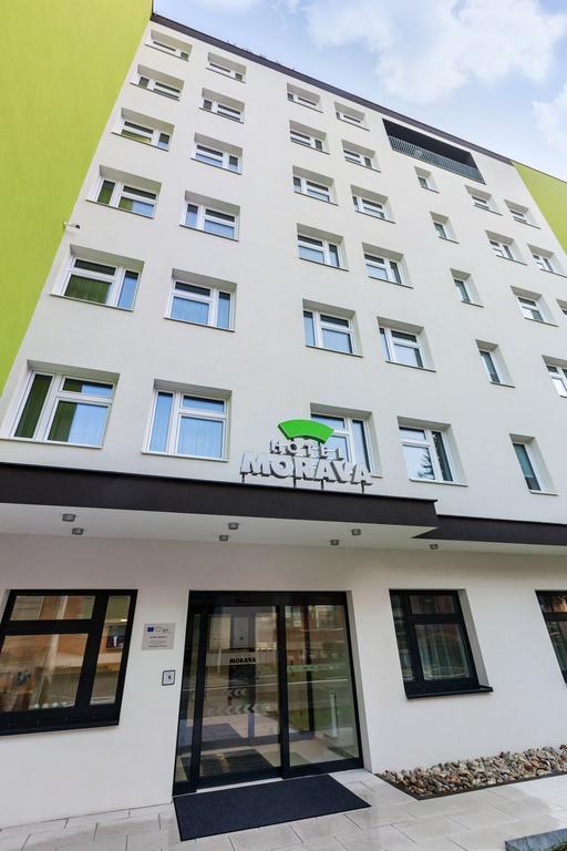 Hotel Morava โอโตรโกวิตเซ ภายนอก รูปภาพ